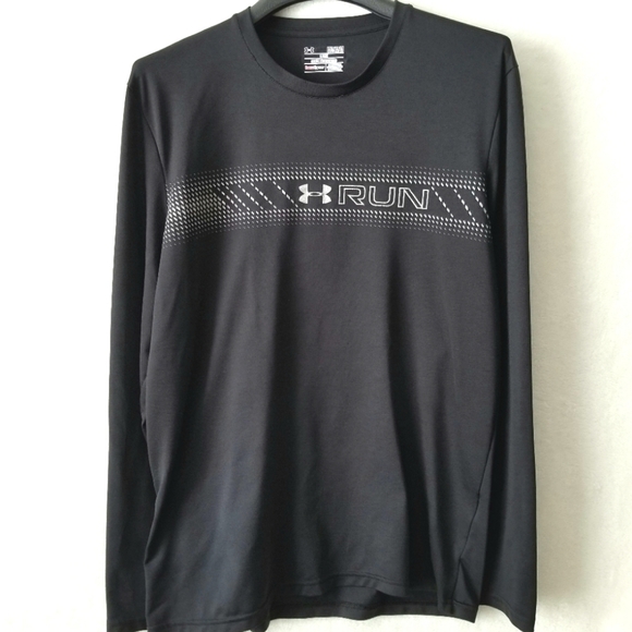 Under Armour Other - Under armour long sleeve loose heat gear